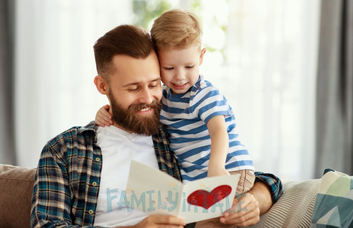 Cadeau de la Fête des Pères Livre Personnalisé par Family in Tale
