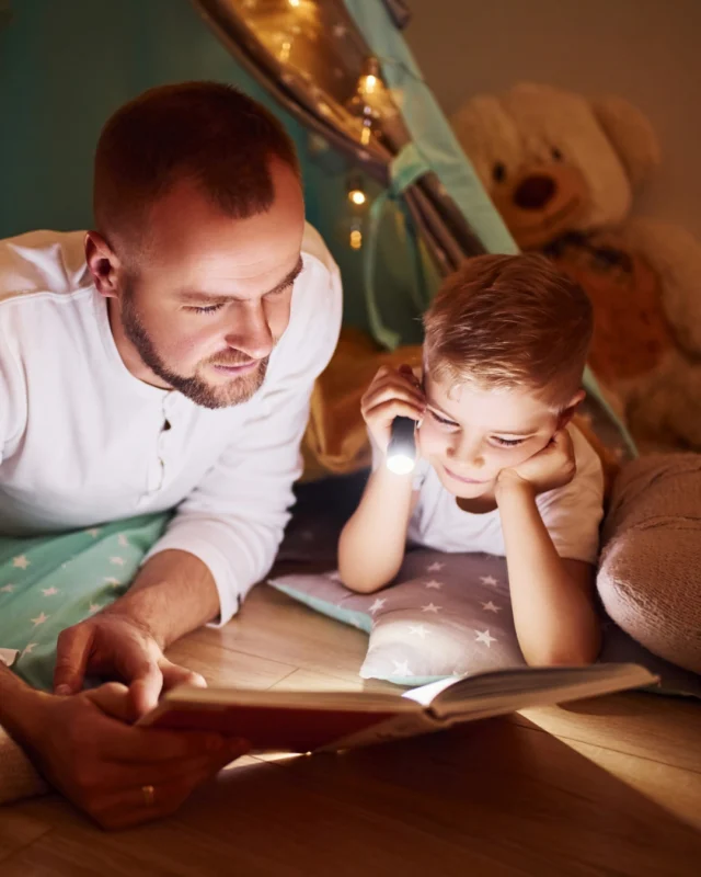 Tra giochi sparsi sul tappeto e mille impegni quotidiani, c’è un momento che riesce sempre a rallentare tutto: quello in cui ci si siede accanto, si apre un libro e inizia una storia.

La lettura condivisa è molto più di un’abitudine: è un modo per imparare, ridere, fare domande e conoscersi meglio. Pagina dopo pagina, le storie diventano un ponte tra grandi e piccoli, tra chi legge e chi ascolta.

E se quella storia parlasse proprio di voi?

Con i nostri libri personalizzati, ogni momento di lettura si trasforma in un’esperienza ancora più coinvolgente, perché il protagonista della storia è chi la sta vivendo davvero.

📖 Personalizza il tuo libro e rendi la lettura il momento più atteso della giornata. Link in bio.

...

#childrensbooks #kidsbookstagram #readaloud

#childrensbookstagram #kidsbook #kidsbooks #kidlitart #kidlitillustration #kidlitartist #kidlitillustrator #readingaloud #raisingreaders #childrensliterature #libridaleggere #favole #libripersonalizzati #libriillustrati #primeletture #libridaregalare #fiabe