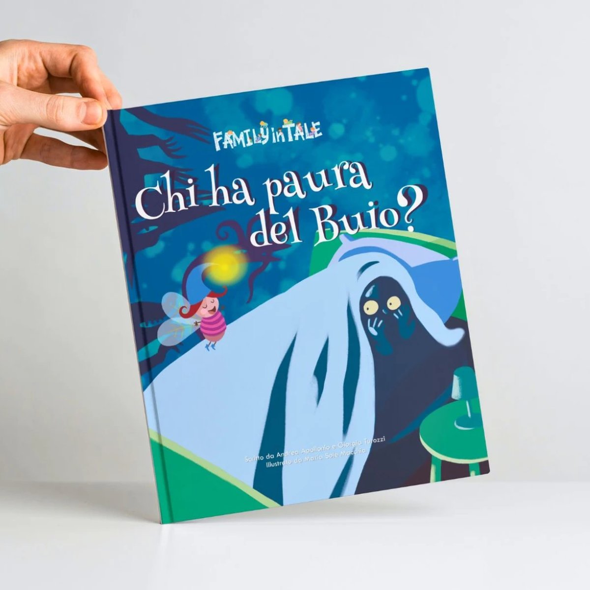 Chi ha paura del buio? Libro personalizzato Chi ha paura del buio?, favola per bambini Family in Tale